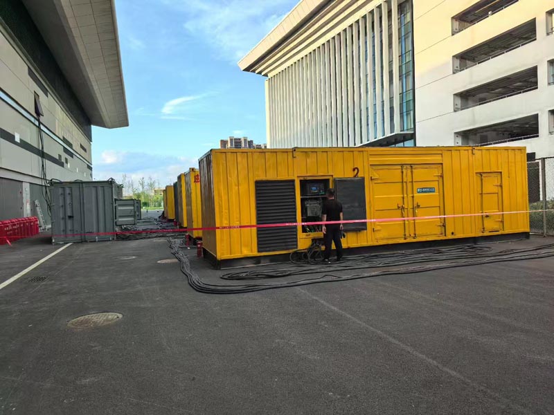 梅里斯达斡尔族柴油发电机冬季保养注意事项？